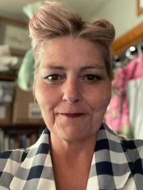 Meet your Posher, Maxine